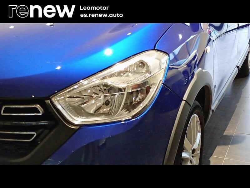 Usado Dacia Lodgy Comfort 115 CV (84 kW) 2022 Azul Monovolumen