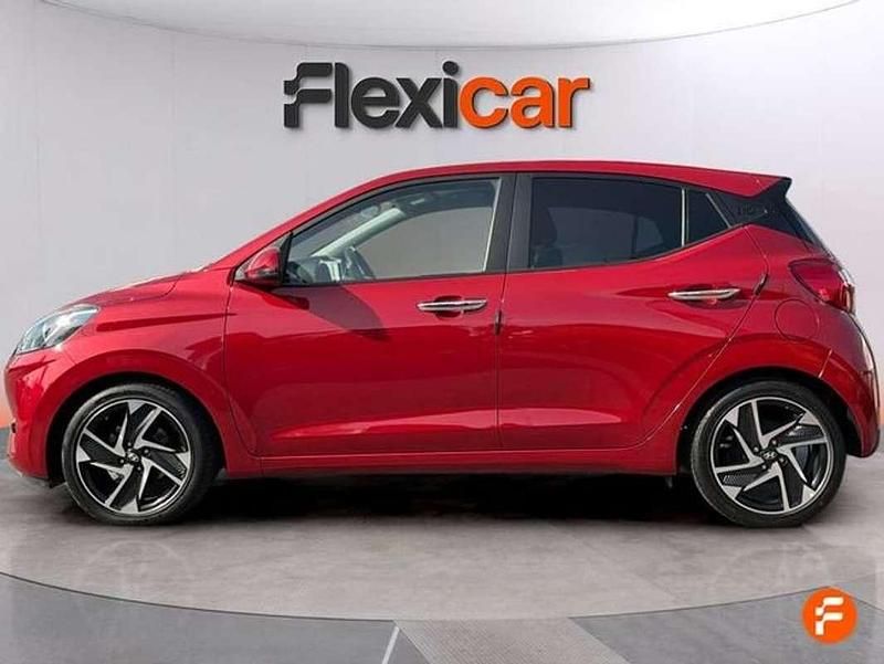 Usado Hyundai i10 67 CV (49 kW) 2022 Rojo Utilitario