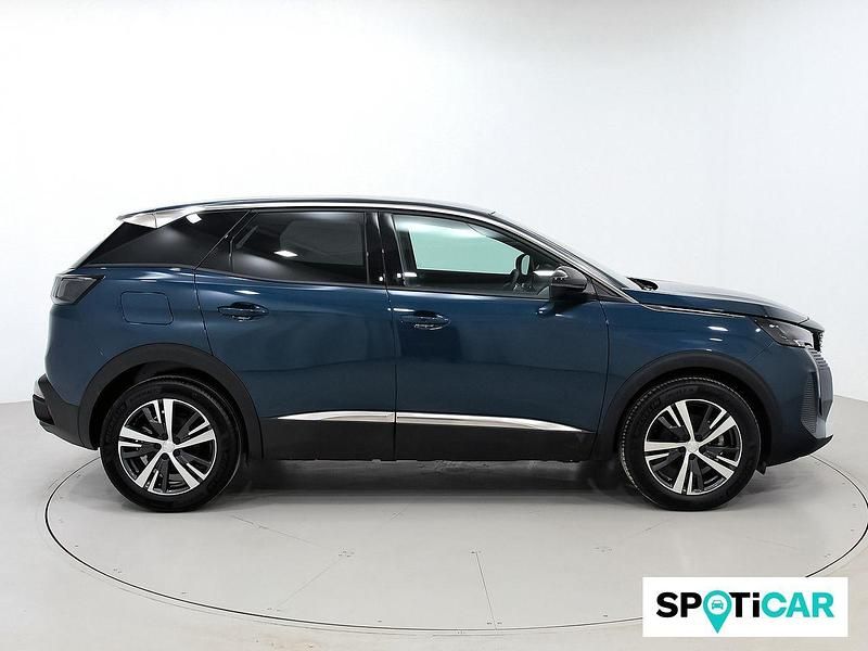 Usado Peugeot 3008 Allure 131 CV (96 kW) 2024 Azul SUV