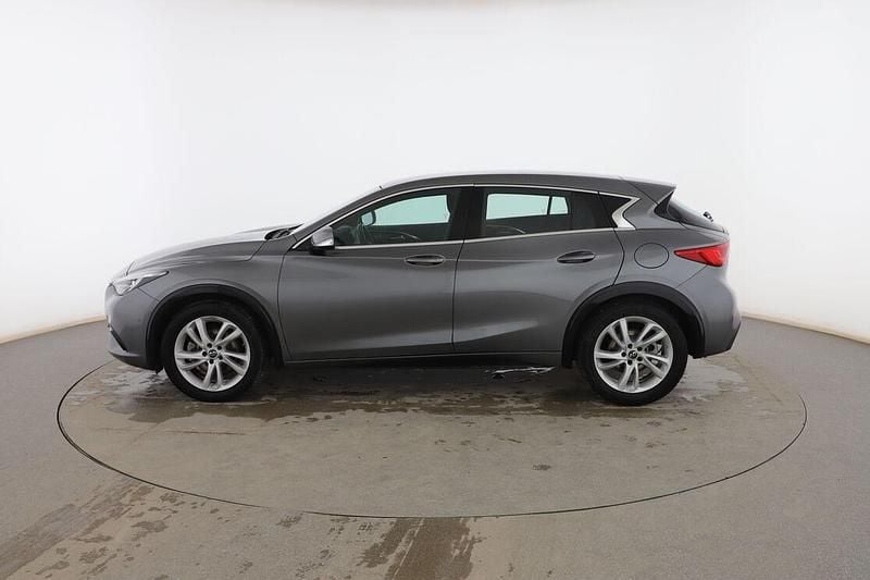 Usado Infiniti Q30 Premium 170 CV (125 kW) 2019 Gris Berlina
