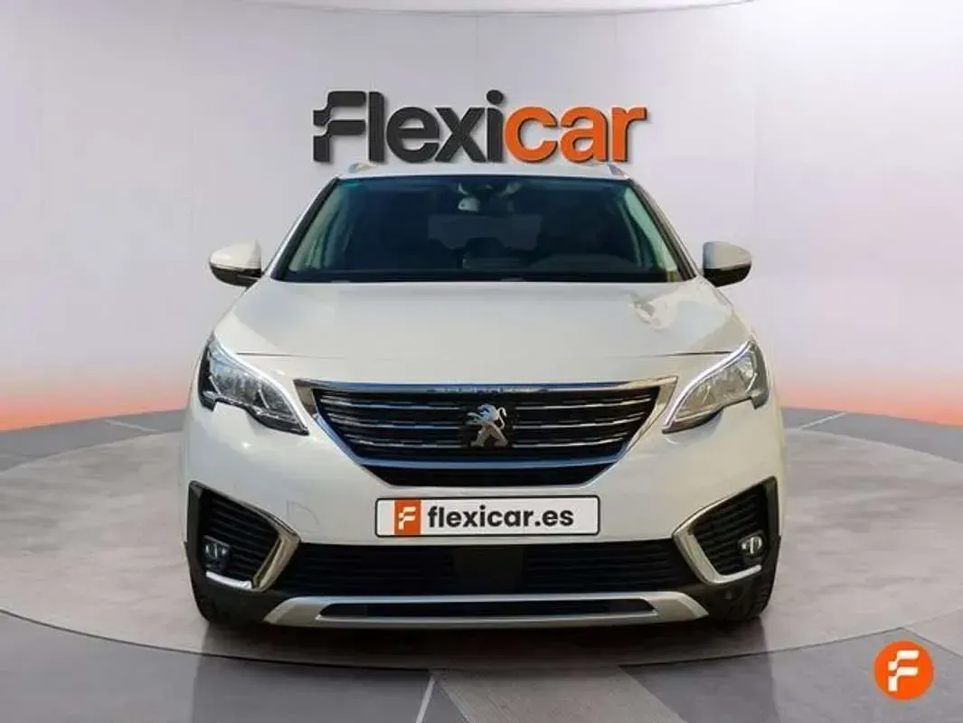 Käytetty Peugeot 5008 Allure 131 HP (96 kW) 2019 Valkoinen Katumaasturi