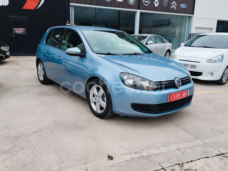Azul Usado 2009 VW Golf VI Advance Berlina | 6490 € (Precio justo) - Imagen 1/4