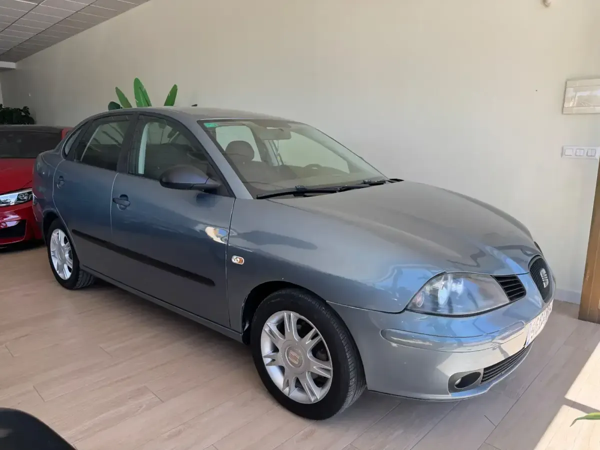 Usado Seat Cordoba Reference 80 CV (58 kW) 2007 Berlina