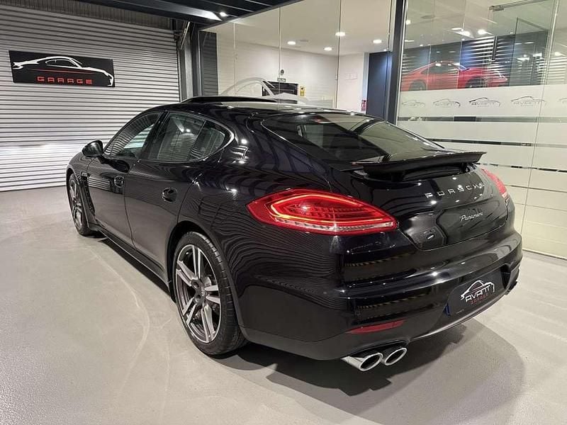 Usado Porsche Panamera Edition 300 CV (220 kW) 2015 Negro Berlina