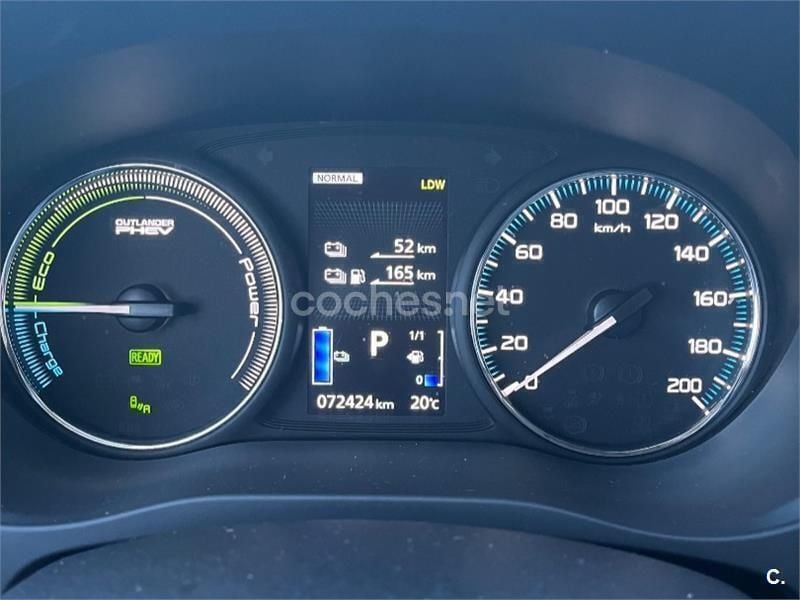 Negro Usado 2017 Mitsubishi Outlander P-HEV SUV | 18.500 € (Buen precio) - Imagen 1/4