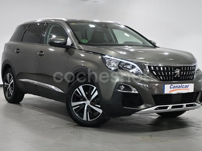 Usado Peugeot 5008 Allure 130 CV (95 kW) 2020 Gris Monovolumen