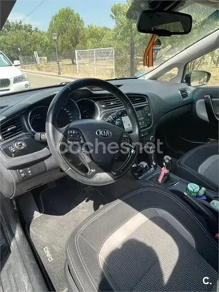 Usado Kia Ceed 100 CV (73 kW) 2017 Negro Utilitario
