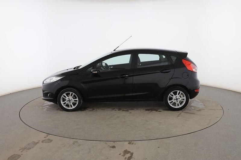 Usado Ford Fiesta Trend 95 CV (69 kW) 2017 Negro Utilitario
