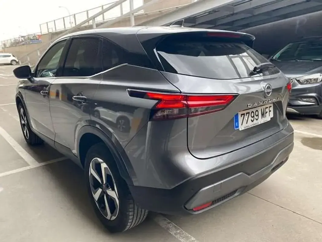 Usado Nissan Qashqai N-Connecta 141 CV (103 kW) 2023 Gris SUV