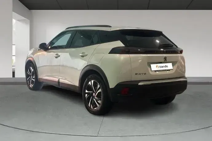 Usado Peugeot e-2008 Allure 100 kW (136 CV) 2021 SUV