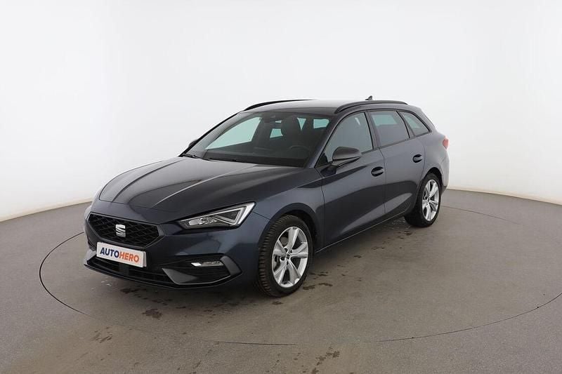 Gris Usado 2023 Seat Leon FR Familiar | 25.599 € (Precio justo) - Imagen 1/3