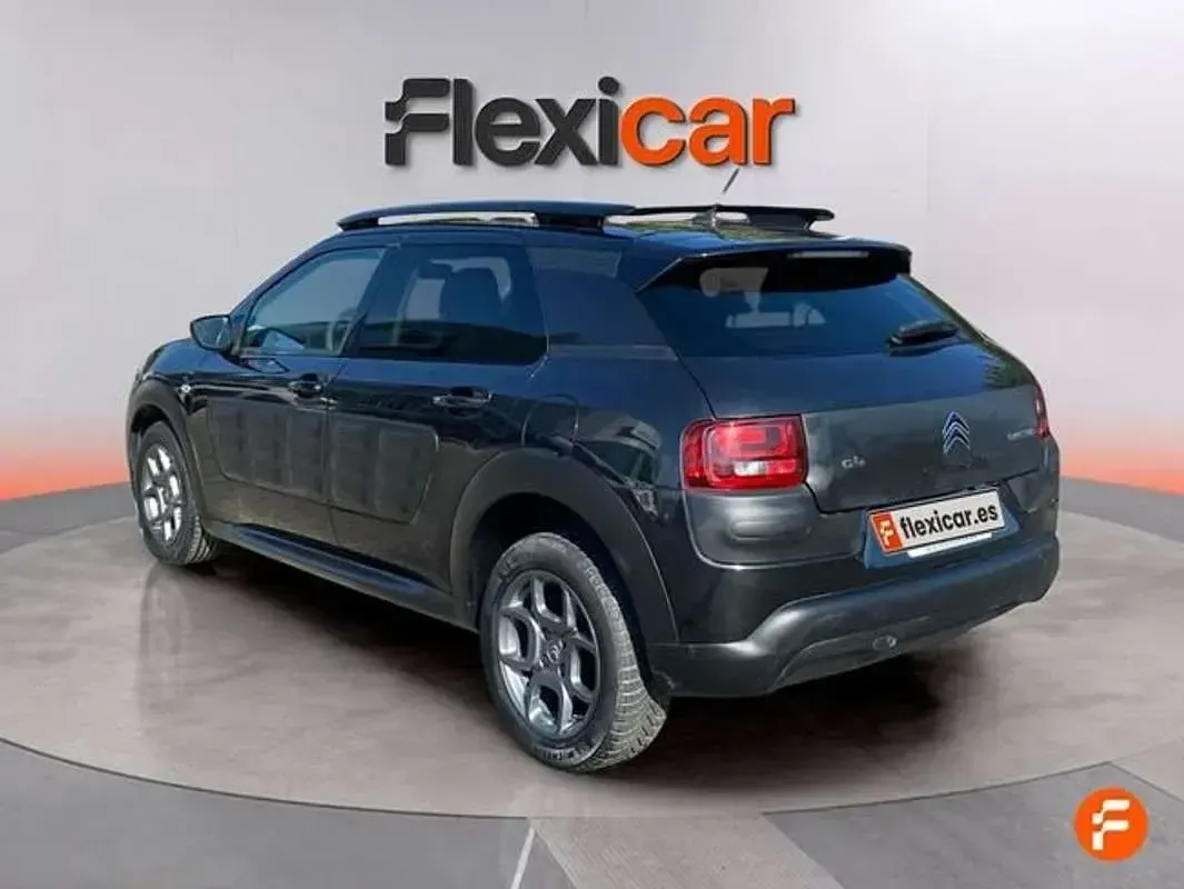 Usado Citroën C4 Feel 101 CV (74 kW) 2017 Negro Berlina