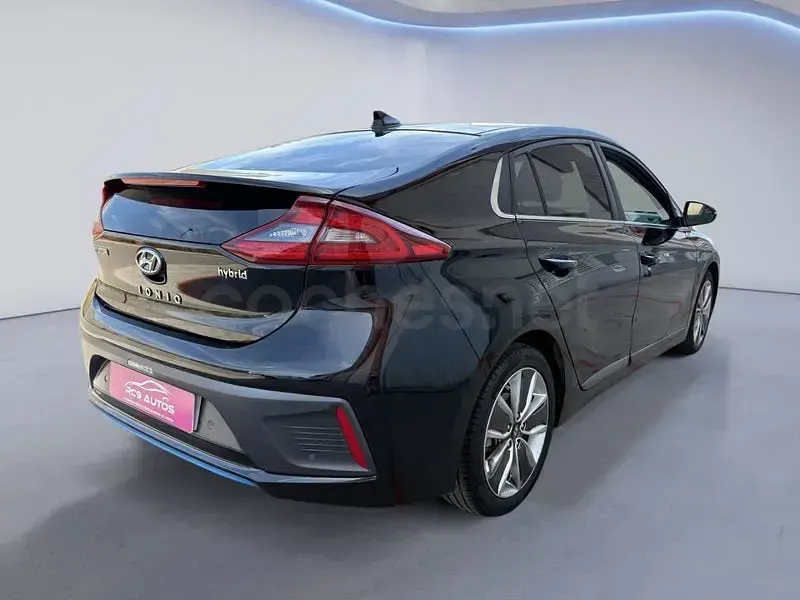 Usado Hyundai Ioniq 141 CV (103 kW) 2018 Negro Utilitario