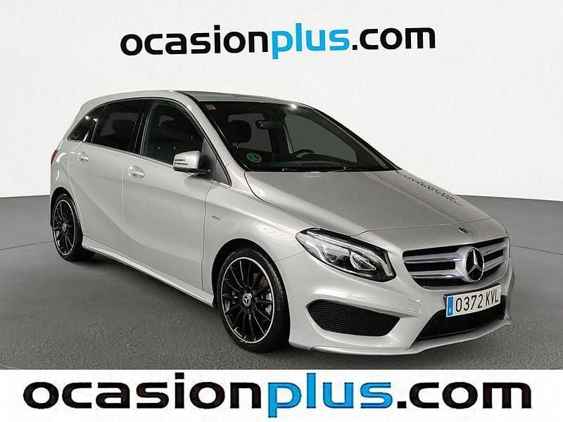 Usado Mercedes B200 AMG 136 CV (100 kW) 2019 Gris plata Monovolumen