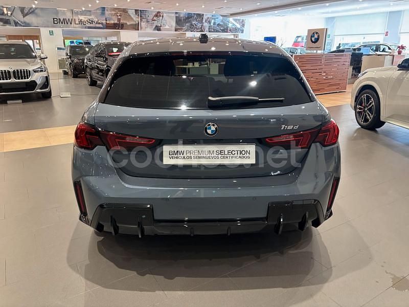 Usado BMW 118 150 CV (110 kW) 2025 Gris / plata Utilitario