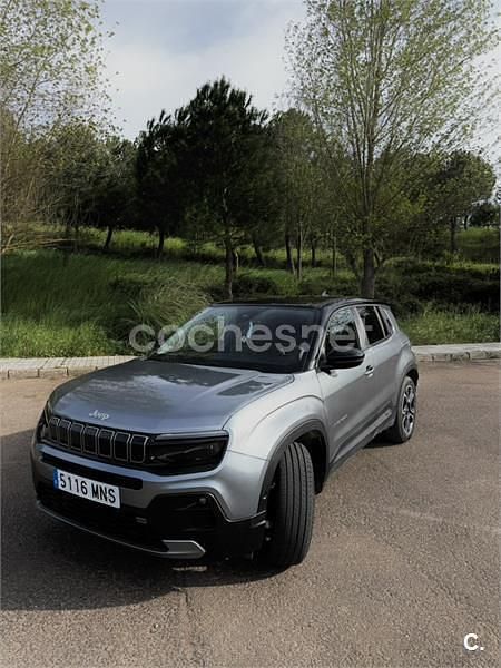 Usado Jeep Avenger 100 CV (73 kW) 2024 Gris / plata SUV