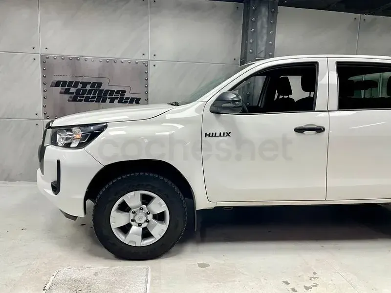 Usado Toyota HiLux 150 HP (110 kW) 2021 Branco Pickup