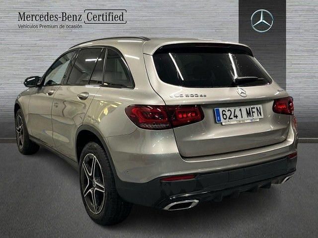 Usado Mercedes GLC300e 306 CV (225 kW) 2022 Plata mojave SUV