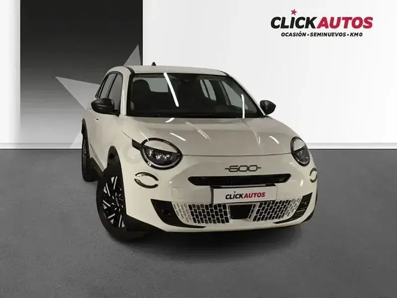 Usado Fiat 600 Pop 110 CV (80 kW) 2025 Blanco SUV