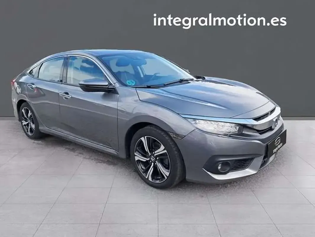 Usado Honda Civic Executive 182 CV (133 kW) 2017 Gris Berlina