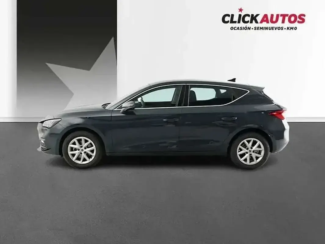 Usado Seat Leon Style 116 CV (85 kW) 2025 Azul Utilitario