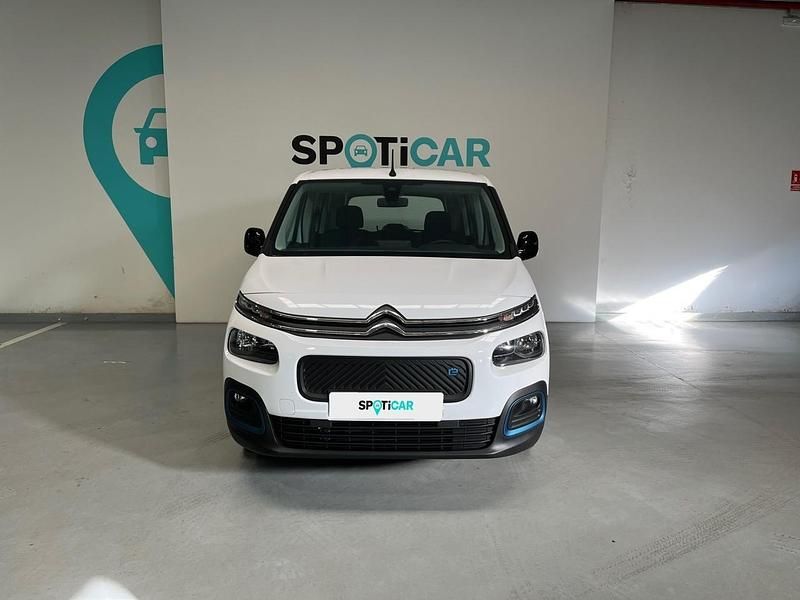 Usado Citroën Berlingo Feel 100 kW (136 CV) 2023 Blanco Monovolumen