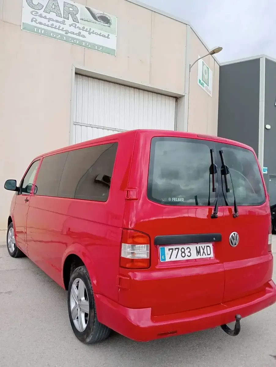 Usado VW T5 Pro 140 CV (102 kW) 2010 Rojo Van
