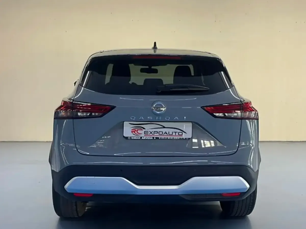 Usado Nissan Qashqai N-Connecta 140 CV (102 kW) 2022 Gris SUV