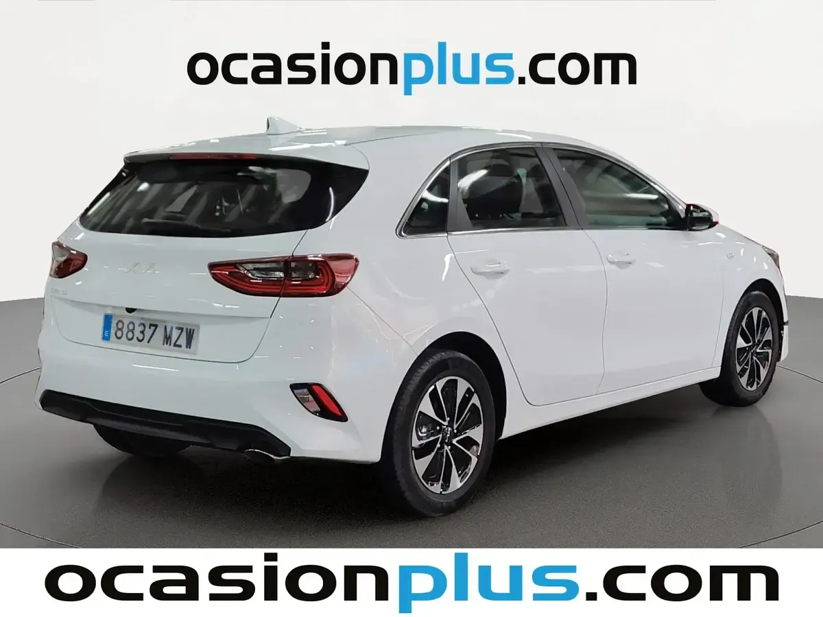 Usado Kia Ceed 101 CV (74 kW) 2025 Blanco Utilitario