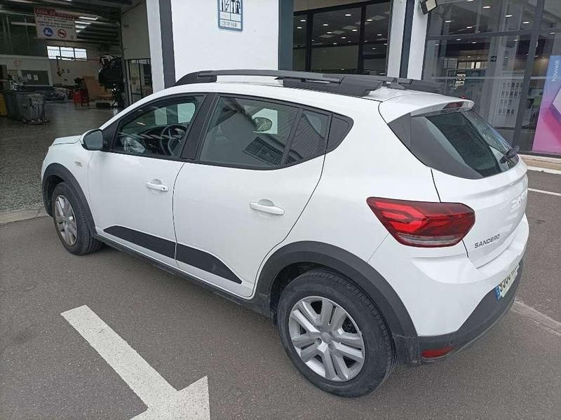 Usado Dacia Sandero Expression 91 CV (66 kW) 2024 Blanco Utilitario