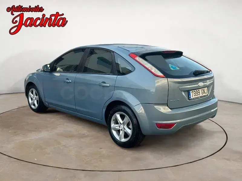 Usado Ford Focus Trend 115 CV (84 kW) 2008 Azul Berlina