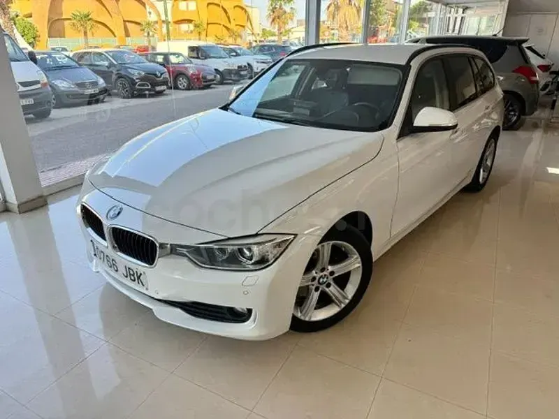 Usado BMW 320 184 CV (135 kW) 2015 Blanco Familiar