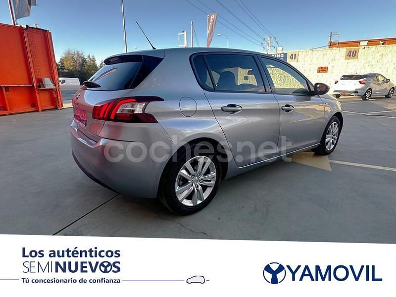 Usado Peugeot 308 Style 131 CV (96 kW) 2016 Gris / plata Berlina