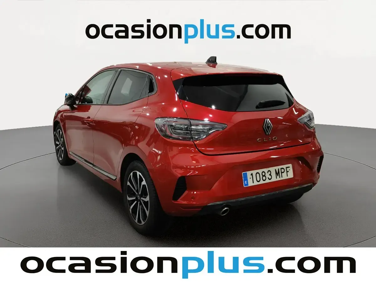 Usado Renault Clio Techno 91 CV (66 kW) 2024 Rojo Utilitario