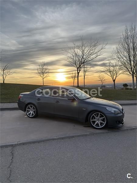 Usado BMW 545 333 CV (244 kW) 2004 Gris / plata Berlina