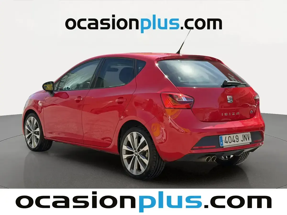 Usado Seat Ibiza Crono 90 CV (66 kW) 2016 Rojo