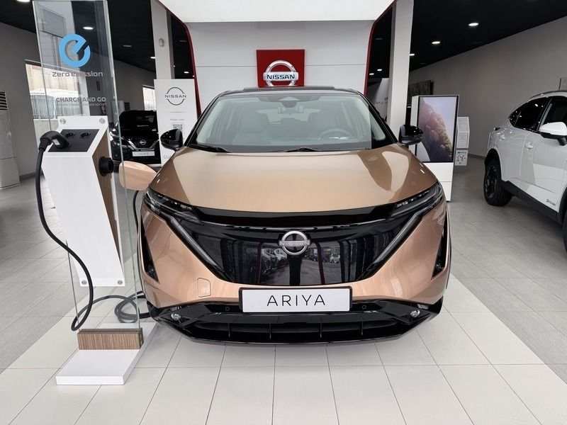 Dorado Nuevo 2025 Nissan Ariya Evolve SUV | 48.800 € (Precio justo) - Imagen 1/4