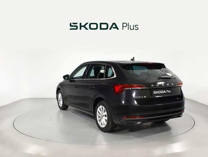 Usado Skoda Scala Selection 115 CV (84 kW) 2025 Negro Utilitario