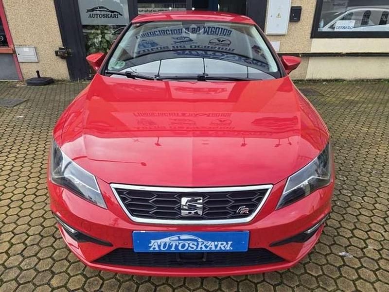 Usado Seat Leon ST Style 150 CV (110 kW) 2017 Rojo Familiar