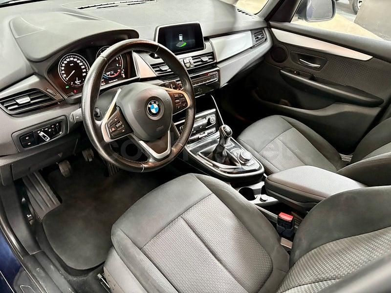 Usado BMW 218 Advantage 150 CV (110 kW) 2020 Azul Familiar
