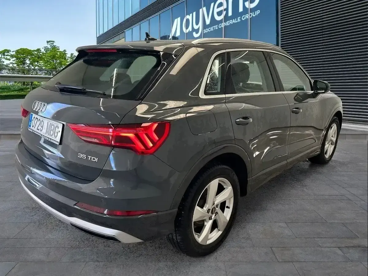 Usado Audi Q3 Advanced Plus 150 CV (110 kW) 2022 Gris SUV