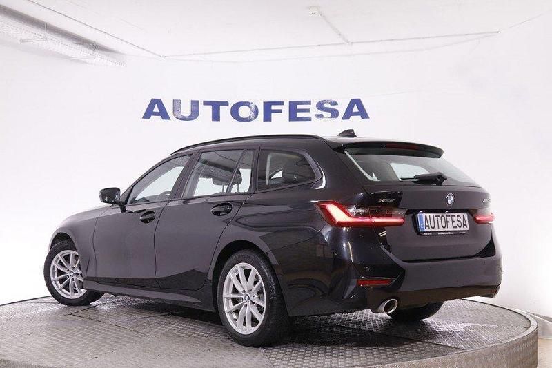 Usado BMW 320e 190 CV (139 kW) 2021 Negro Familiar