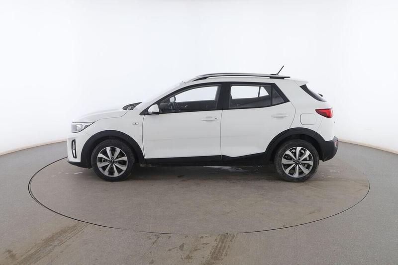 Usado Kia Stonic 101 CV (74 kW) 2022 Blanco SUV
