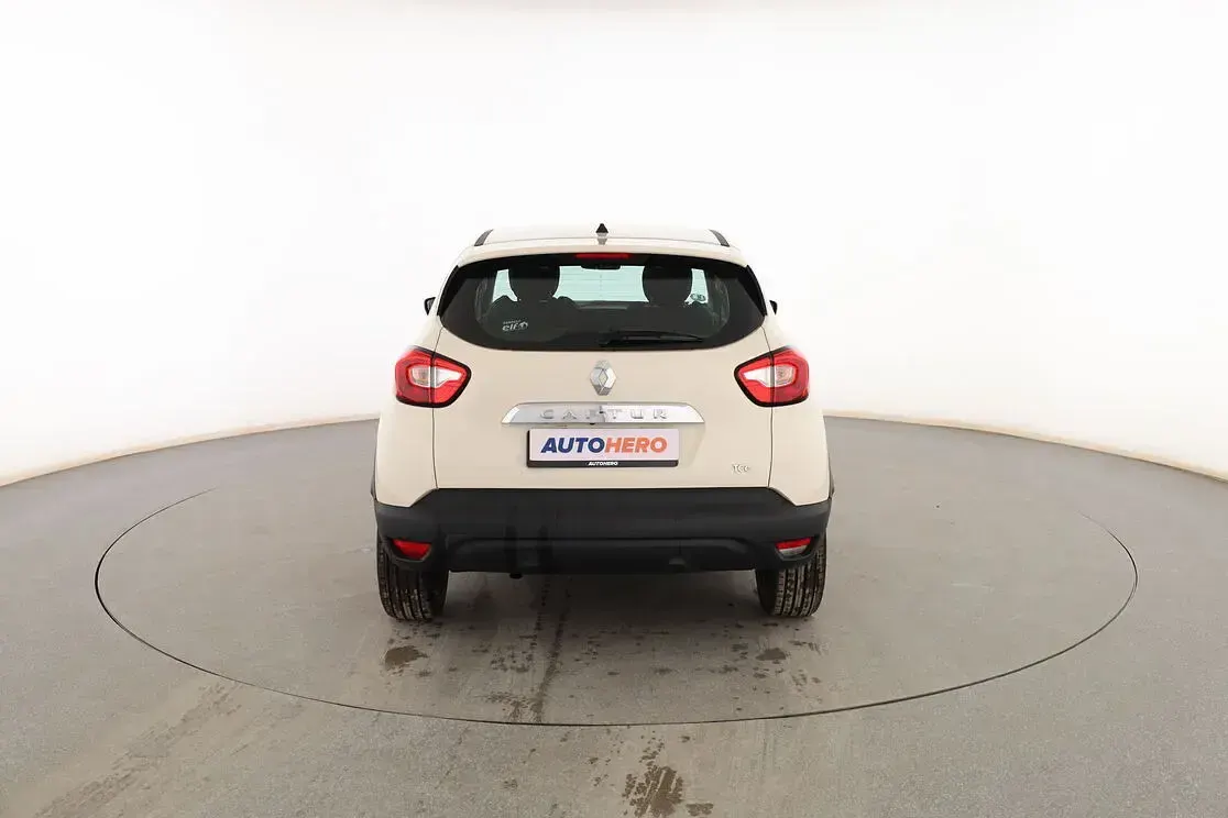 Usado Renault Captur Zen 120 CV (88 kW) 2014 Blanco SUV