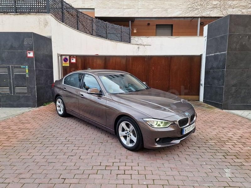 Usado BMW 318 Comfort Edition 143 CV (105 kW) 2013 Beige Berlina
