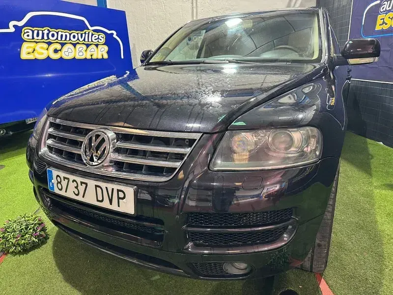 Usado VW Touareg 225 CV (165 kW) 2006 Negro SUV