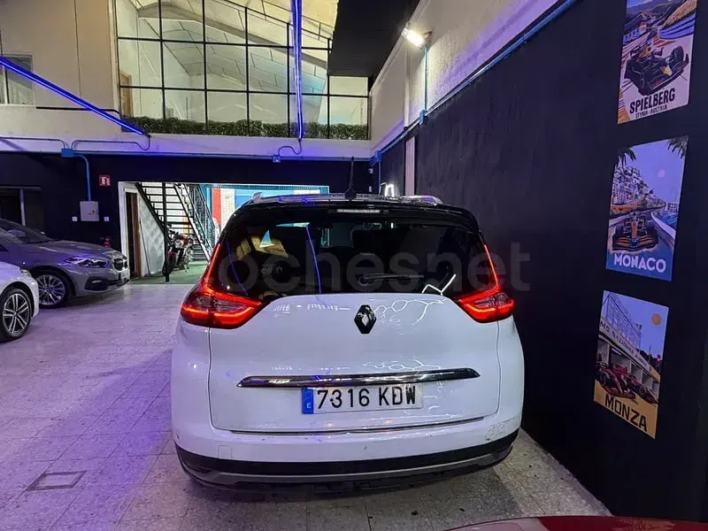Usado Renault Grand Scénic IV Edition One 160 CV (117 kW) 2017 Blanco Monovolumen