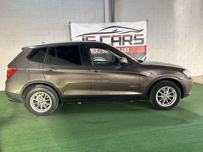 Usado BMW X3 Comfort Edition 184 CV (135 kW) 2011 Marrón SUV