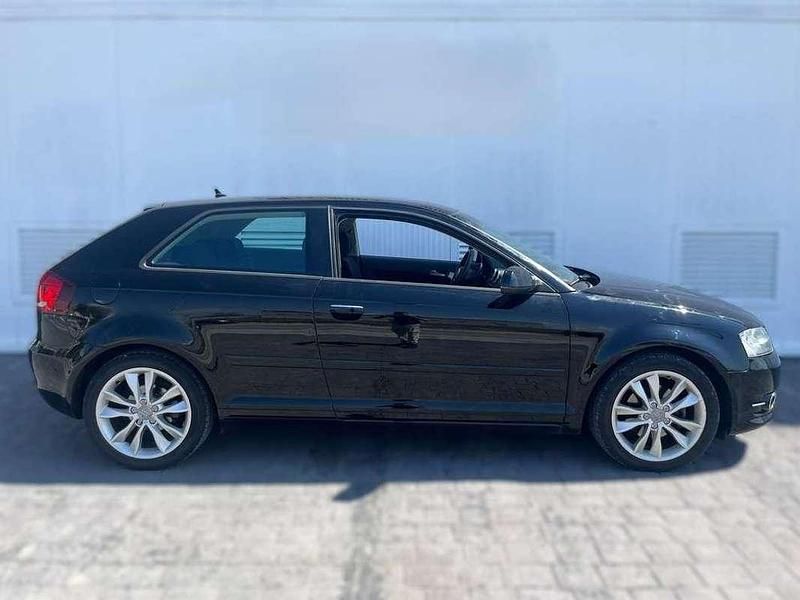 Käytetty Audi A3 Ambition 160 HP (117 kW) 2011 Musta Viistoperä