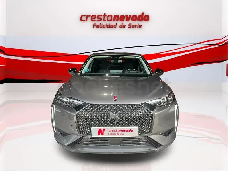 Usado DS Automobiles DS3 Crossback Performance 130 CV (95 kW) 2023 Gris / plata SUV